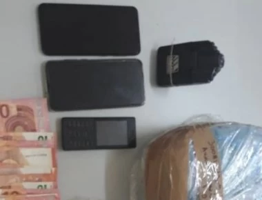 Ιωάννινα: Αστυνομικός σε ρεπό είδε να κρύβουν χασίς στην άκρη του δρόμου